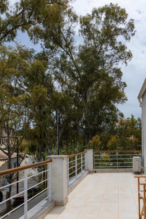 Konstantino'S Corfu Marina View Apartment Kontokali Ngoại thất bức ảnh